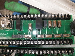 リレー基盤交換